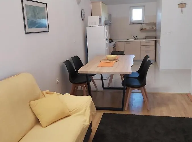 Niko Apartment