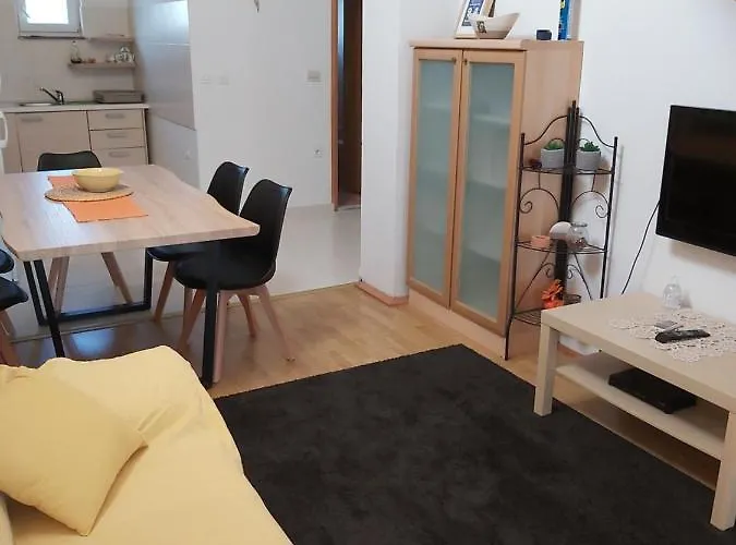 Niko Apartment