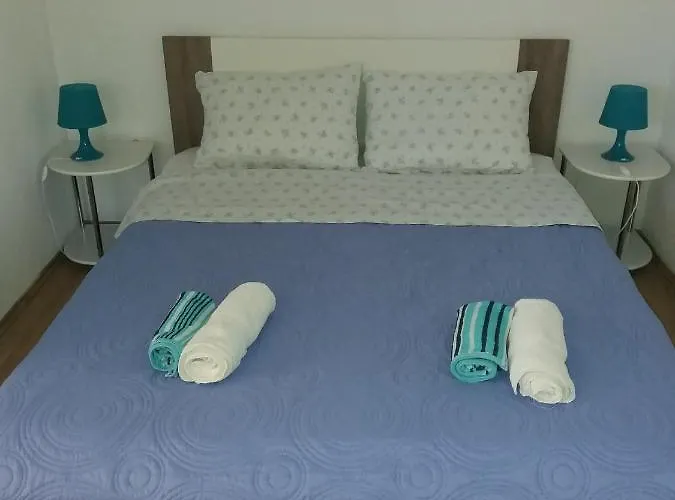 Apartment Niko Vir