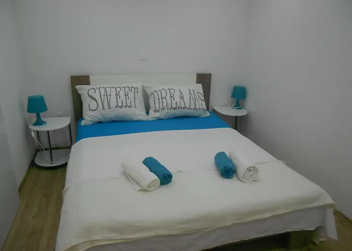 Apartment Niko Vir