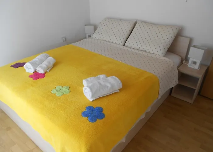 Niko Apartment *