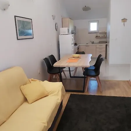 Niko Apartment