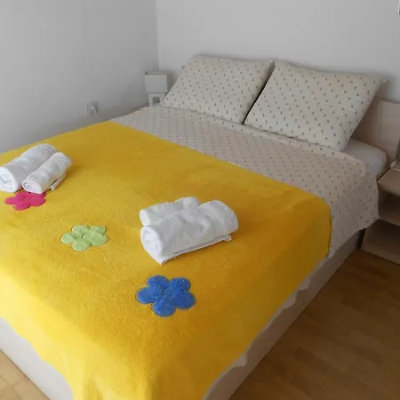Niko Apartment *