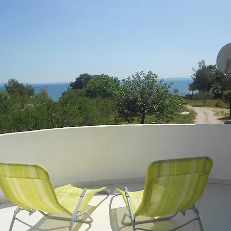 דירה Niko ויר